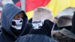 Vokietijos policija surengė reidą prieš neonacių jaunimo grupes