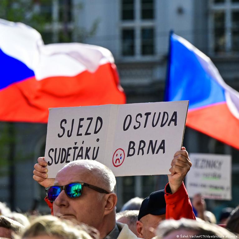 Čekijoje kyla aistros dėl Sudetų vokiečių susitikimo Brno Ekijoje Kyla Aistros Dl Sudet Vokiei Susitikimo Brno