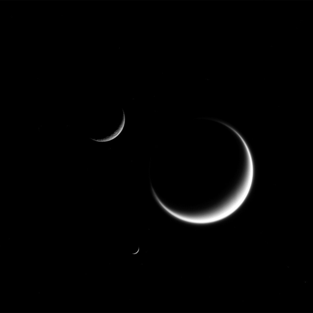 11009 Saturno Palydovai Titas Mimas Ir Rėja Cassini Nuotrauka At