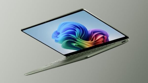 21101 Microsoft Pristato Surface Laptop 8 Su Dirbtinio Intelekto O
