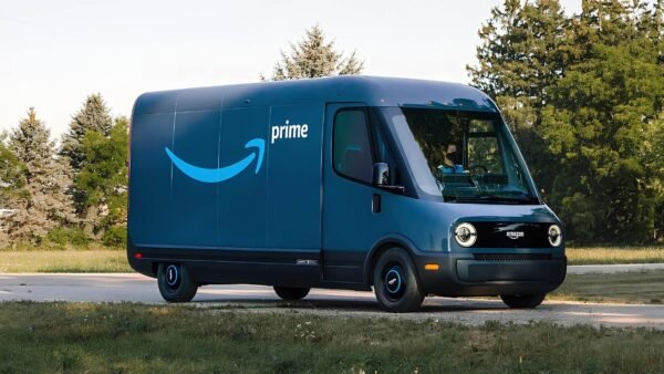 21115 Amazon Kurjeris Nuteistas Už Pagalbą Studentams Apgaulės Būd