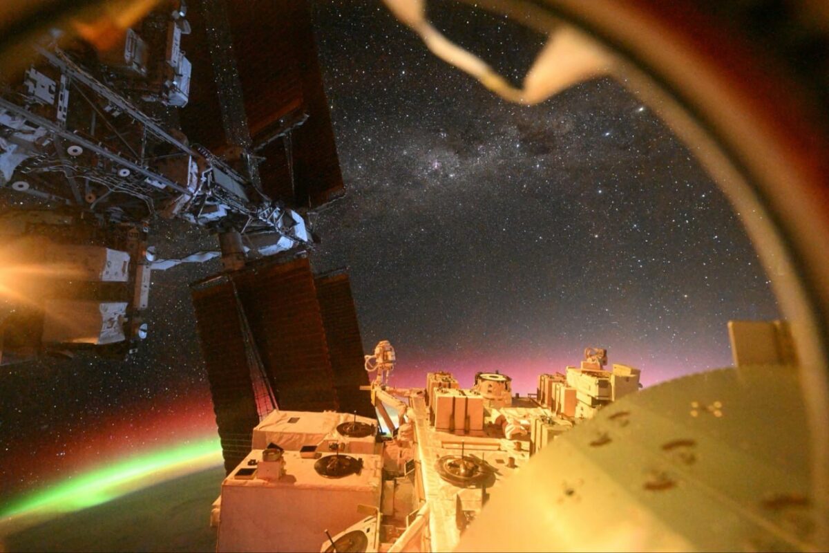 2557 Japonų Astronautas Užfiksavo įspūdingą Mks Vaizdą Su Paukšči