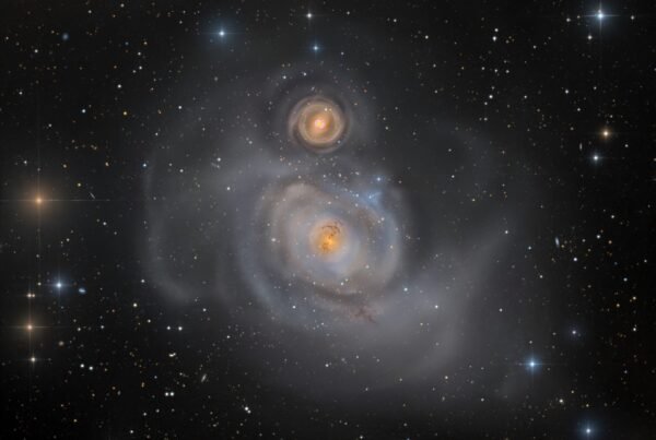 3502 Galaktikų Ngc 1316 Ir Ngc 1317 Susidūrimas Astrofotografijo