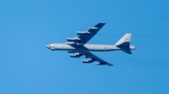 Jav Oro Pajg B 52 Bomboneis Suduo Kalifornijoje Uvo Atuoni Mons