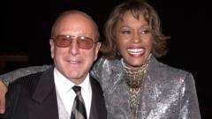 Mir Muzikos Industrijos Legenda Clive Davis Dirbs Su Whitney Houston Ir Bruce Springsteen