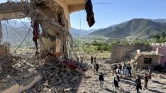 Pakistano smūgiai Afganistane nusinešė mažiausiai 28 civilių gyvybes, praneša JT