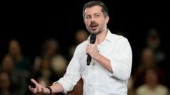 Pete Buttigieg trumpai atskirtas nuo vaikų po melagingo policijos pranešimo