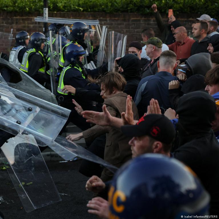 Protestai Sautamptone Dl Studento Henrio Nowako Nuudymo