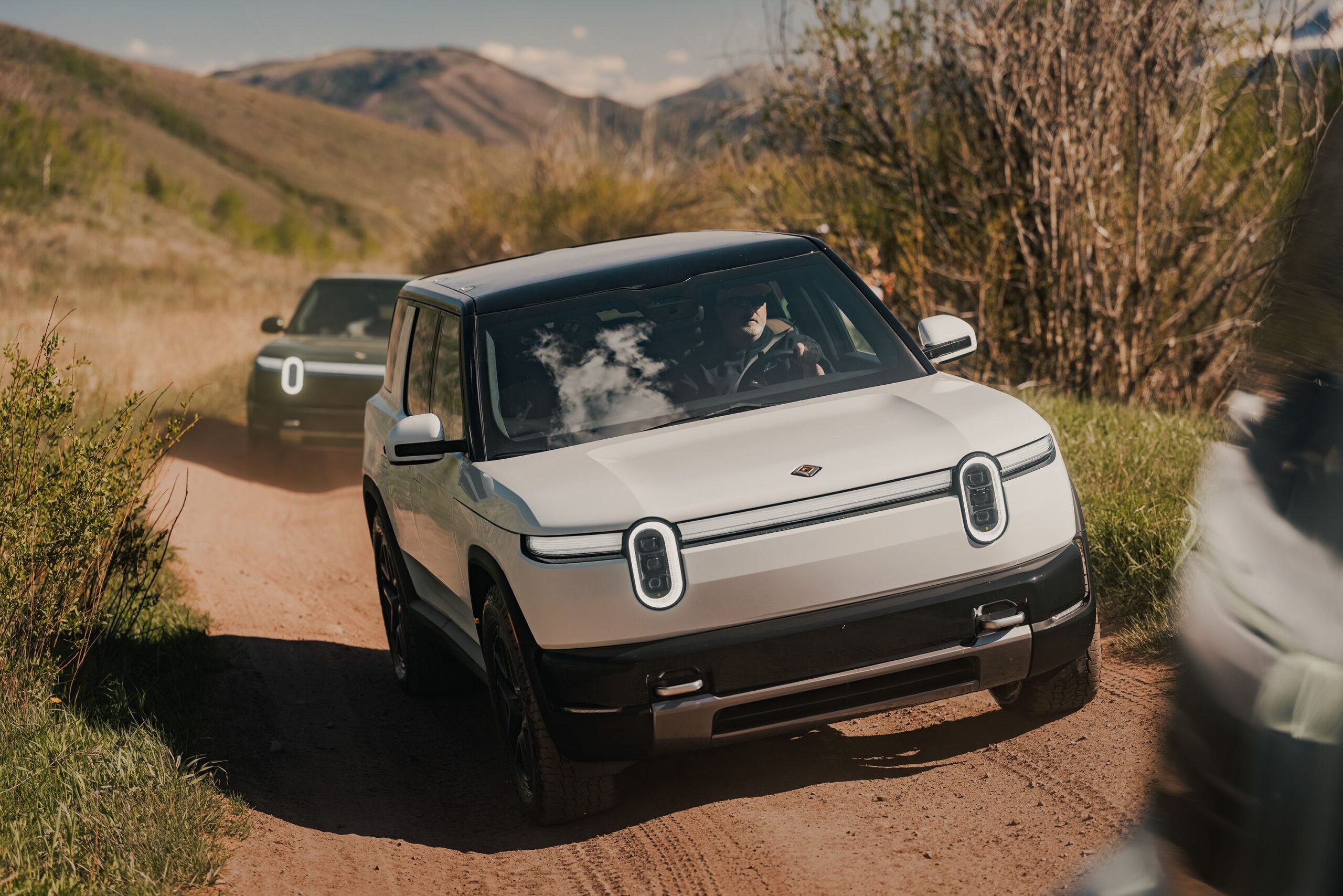 Rivian Vadovas Aptaria Tesla Cybertruck Ferrari Luce Ir R2 Ateit