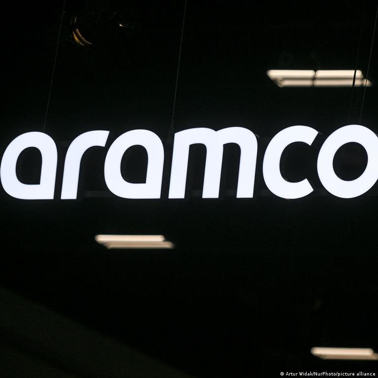 Saudo Arabijoje Suduo Saudi Aramco Sraigtasparnis Uvo Visi 14 Keleivi