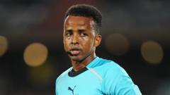 Somalio Teisjas Omaras Artanas Gaus Vis Pasaulio Taurs Atlyginim