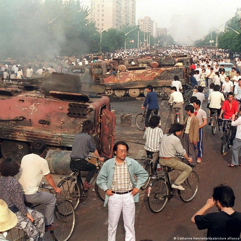 Tiananmen aikštės disidentas kritikuoja Kiniją masakro metinių proga