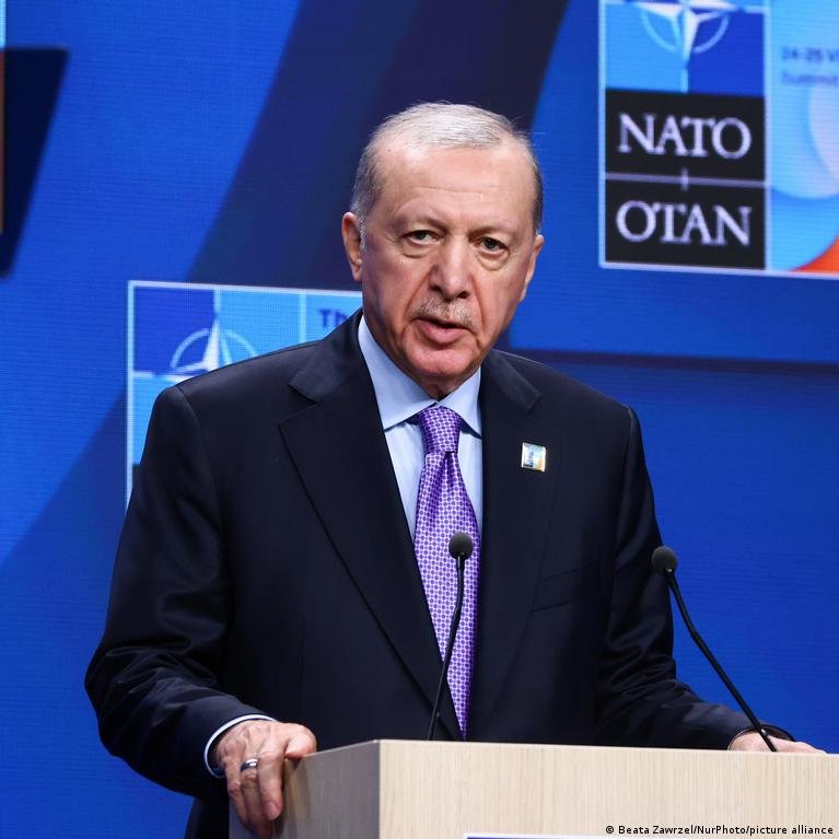 Turkijoje Suimta Daugiau Nei 200 Moni Prie Nato Virni Susitikim