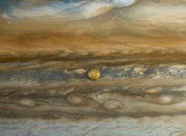 11169 Įspūdingas Jupiterio Palydovo Ijo Vaizdas Su Jupiterio Debes
