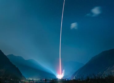 11208 Kinijoje Sėkmingai Paleista Raketa Long March 3b Iš Sičano K