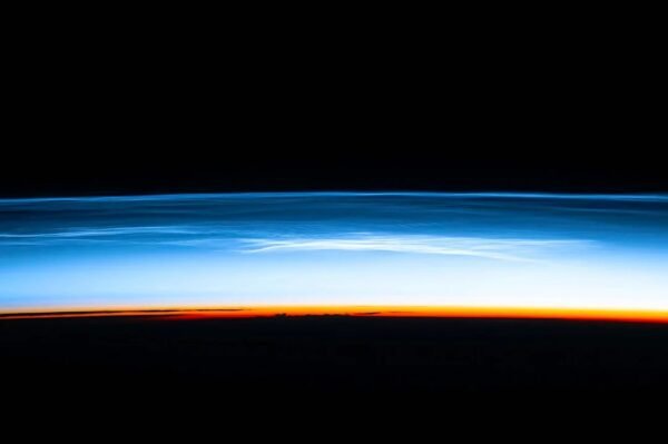 Astronautas užfiksavo švytinčius debesis virš Samsuno Turkijoje