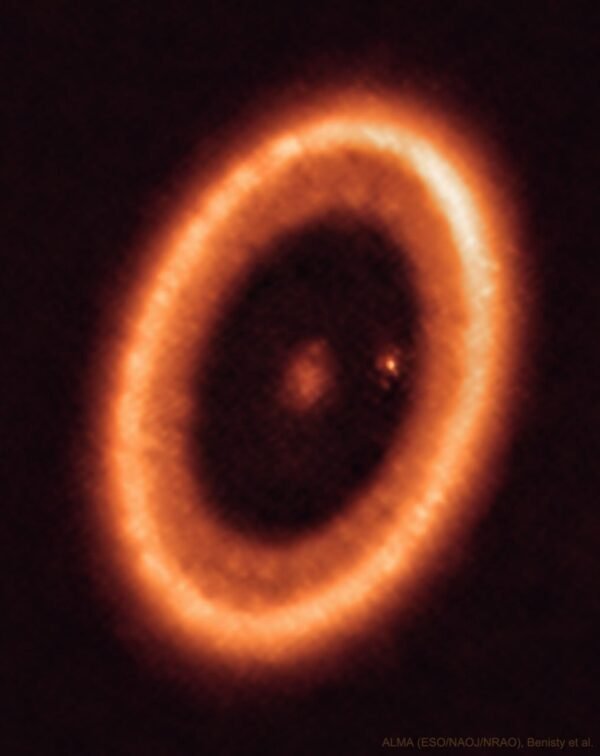 11254 Astronomai Stebi Naujai Susiformavusią Planetą Pds 70c Su Al