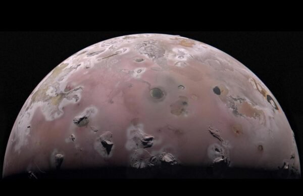 NASA zondas Juno pirmą kartą išmatavo vidinę Io temperatūrą