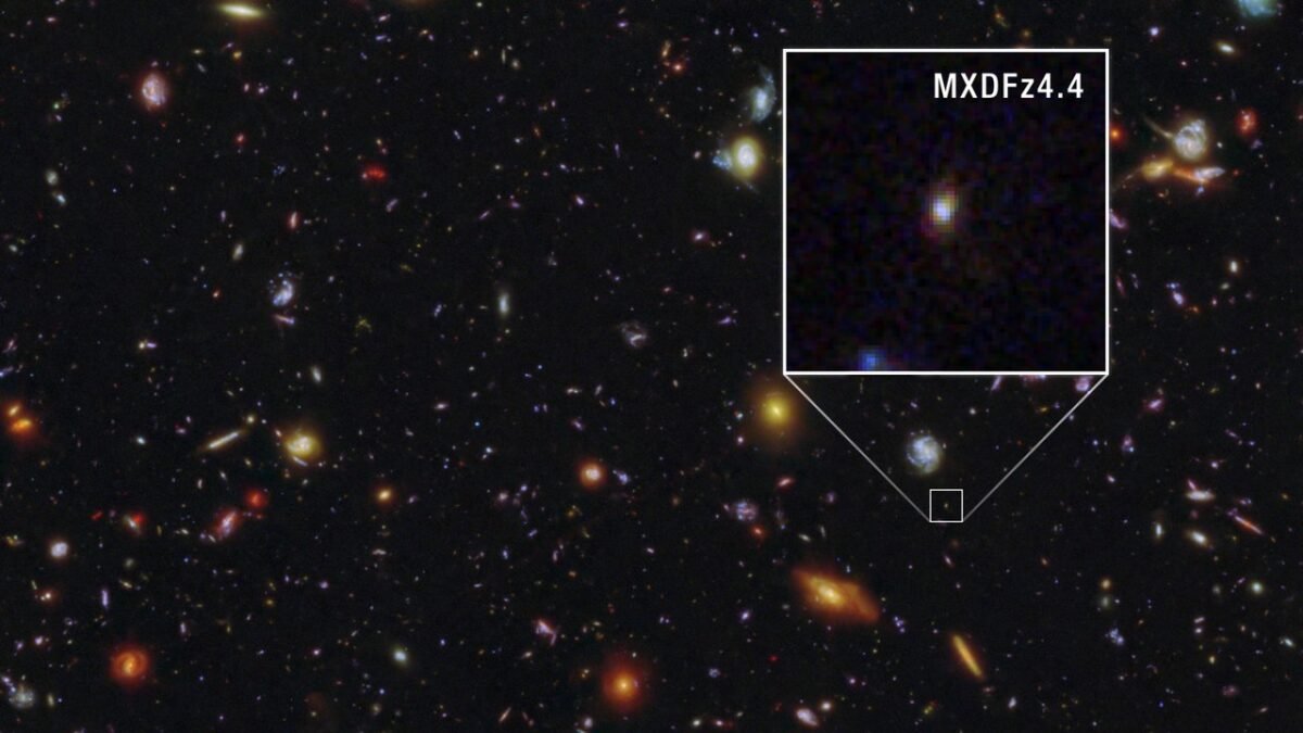 16833 Hubble Teleskopas Aptiko Neįmanomą Galaktiką Mxdfz44 Anks