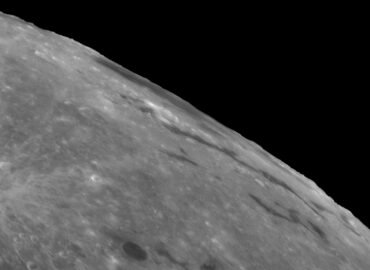 16834 Rytų Jūra Jauniausias Mėnulio Smūginis Baseinas