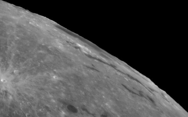 Rytų jūra – jauniausias Mėnulio smūginis baseinas