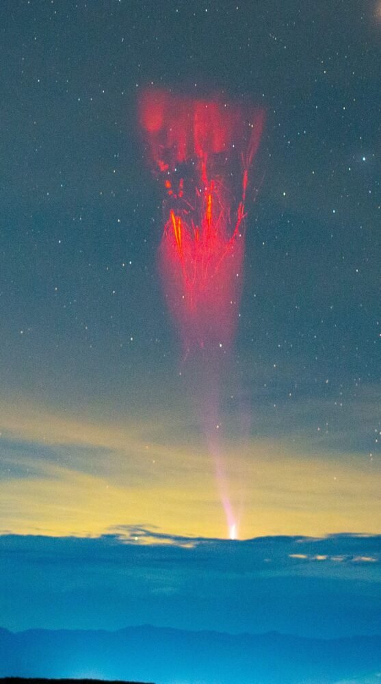 16868 Raudonieji Spraitai Virš Tatakoa Dykumos Retas Atmosferos R