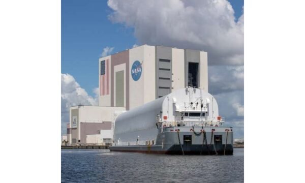 NASA teleskopas „Nancy Grace Roman“ atvyko į Kennedy kosmoso centrą pasiruošti startui