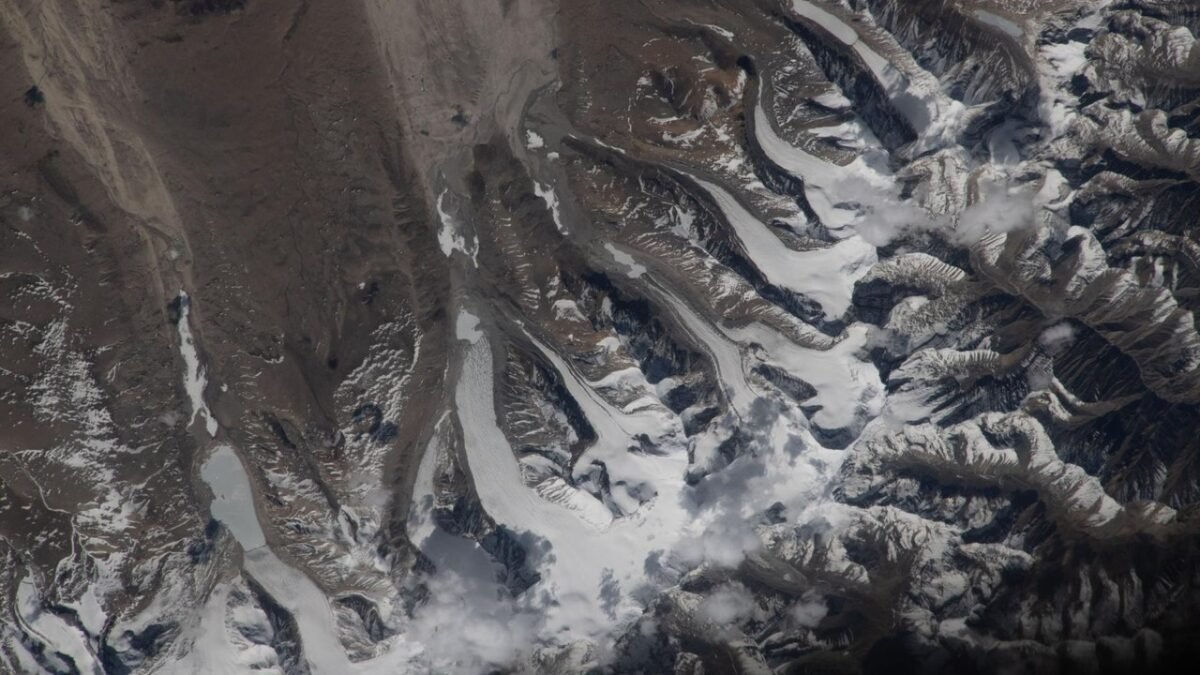 16891 Nasa Astronautė Užfiksavo Himalajų Ledynus Iš Tarptautinės K