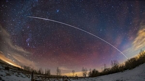 Žemę gali apgaubti dirbtinis „Saturno žiedas“ iš palydovų
