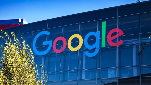 Google testuoja naują reCAPTCHA formatą su interneto kamera