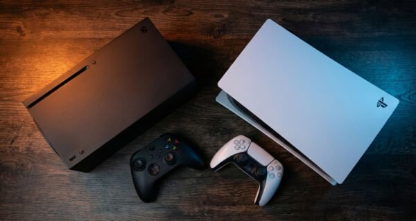 PlayStation 6 ir Xbox Project Helix gali pasirodyti už 600-800 dolerių