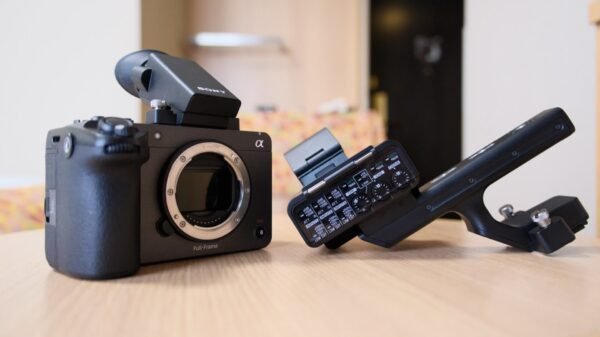 Sony pristatė naują FX5 kamerą su pažangiausiomis funkcijomis