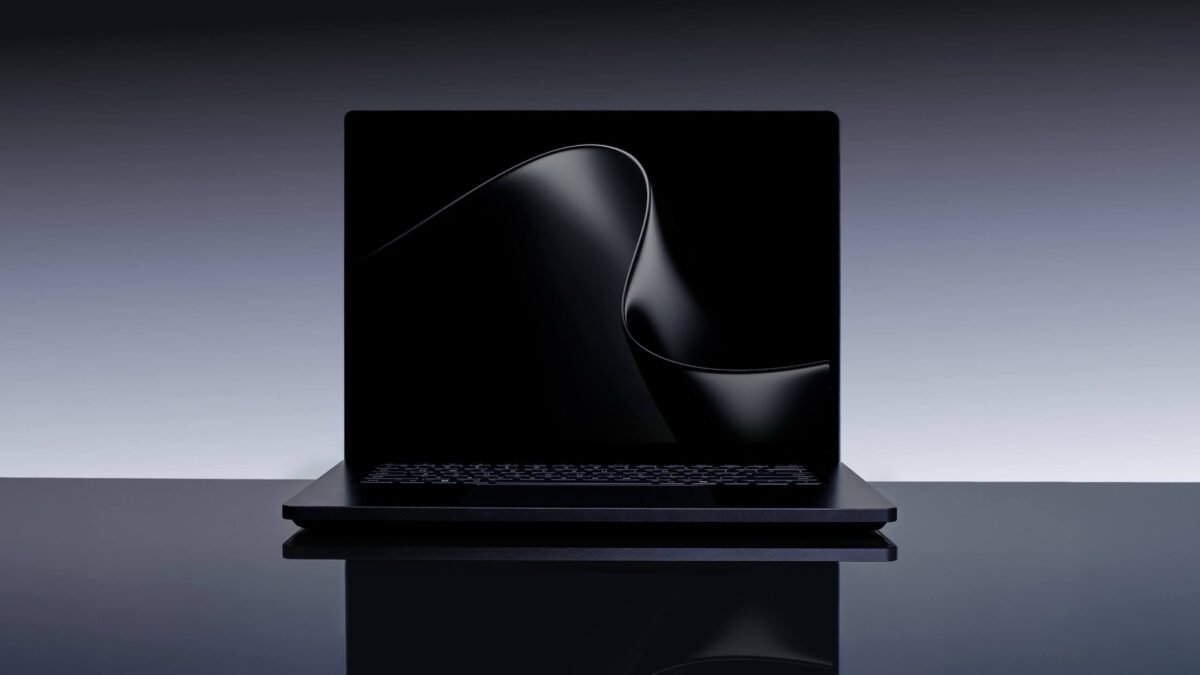 21385 Microsoft Surface Laptop Ultra Naujas Nešiojamas Kompiuteri