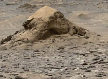 2633 Marsaeigis Curiosity Aptiko įdomų Darinį Marse