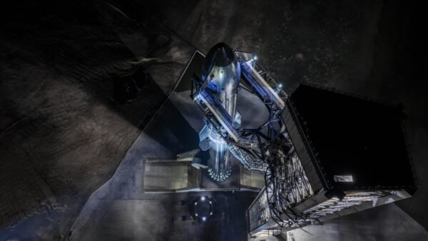 Starship raketos paleidimas atidėtas dėl variklių problemų