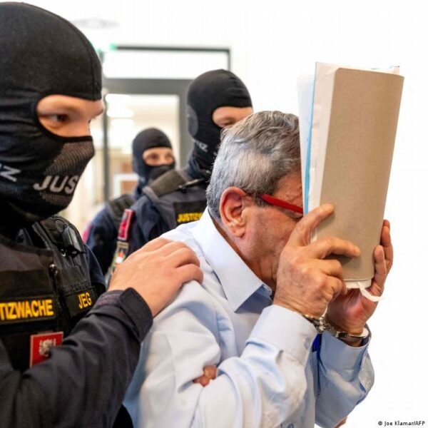 Austrijos teismas nuteisė du buvusius Sirijos pareigūnus dėl kankinimų ir seksualinės prievartos