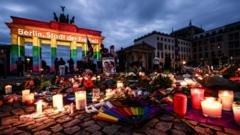 Berlyno Pride renginyje automobilis rėžėsi į minią, Vokietijos kancleris smerkia ataką