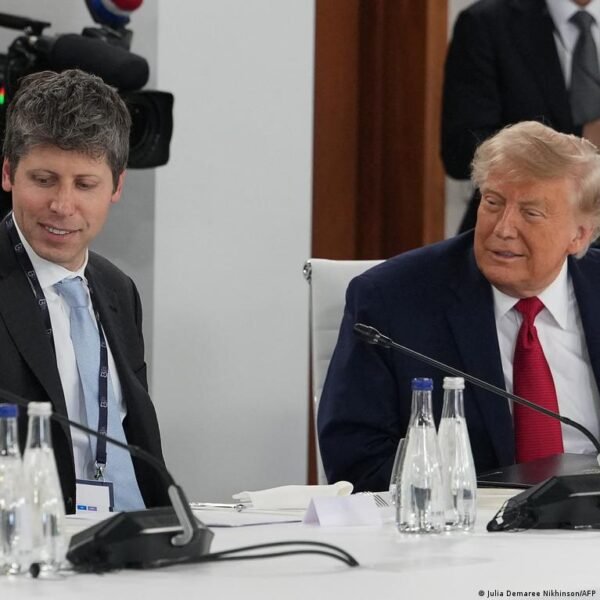 Donaldas Trumpas grasina ES tarifų tyrimu dėl baudų JAV technologijų įmonėms