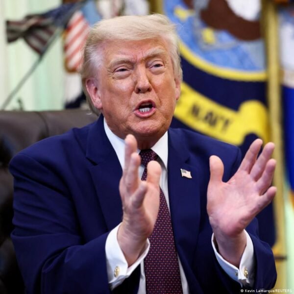 Donaldas Trumpas suteikė malonę 11 asmenų, tarp jų – aplinkosaugos įstatymo pažeidėjams