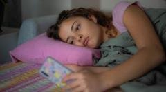 ES grasina Meta baudomis dėl „priklausomybę sukeliančių“ Facebook ir Instagram funkcijų