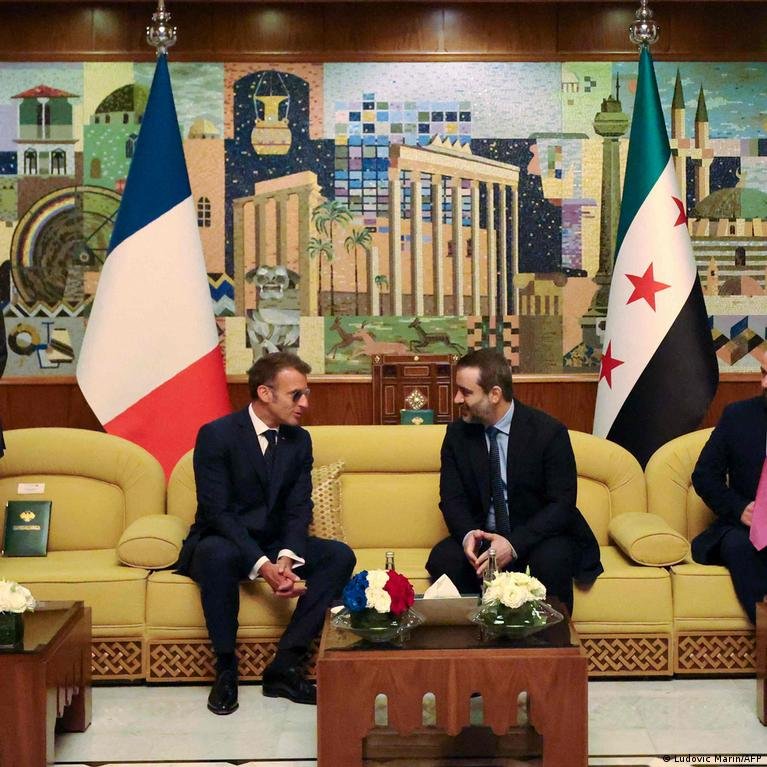 Emmanuel Macron Lankosi Sirijoje Prajus 18 Mnesi Po Assado Nuvertimo