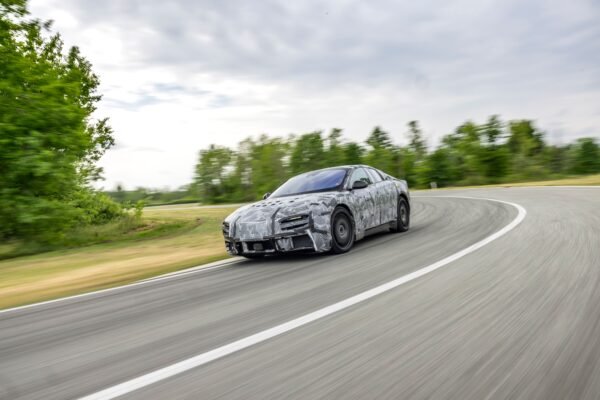 Ferrari Luce Elektrinis Automobilis Kuris Stebina Vairavimo Patirtimi