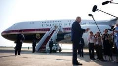 JAV administracija šaukia „New York Times“ žurnalistus dėl pranešimų apie Air Force One