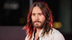 Jared Leto Kaltinamas Seksualiniu Nusikaltimu Keturi Moter