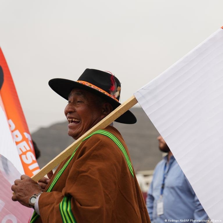 Keiko Fujimori Pradeda Vadovauti Peru Tarp Jav Ir Kinijos Takos