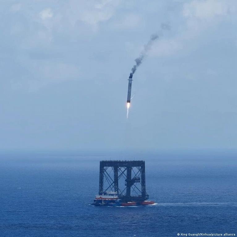 Kinija Pasiek Prover Atgauti Daugkartinio Naudojimo Raketos Stiprintuv