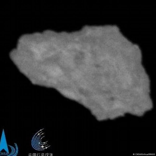 Kinijos Tianwen-2 zondas pasiekė asteroidą mėginių paėmimui