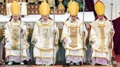 Kontroversiški vyskupai įšventinti, popiežius perspėja dėl galimo skilimo Katalikų Bažnyčioje
