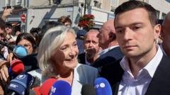 Marine Le Pen pavaduotojas Jordan Bardella priverstas laukti savo eilės
