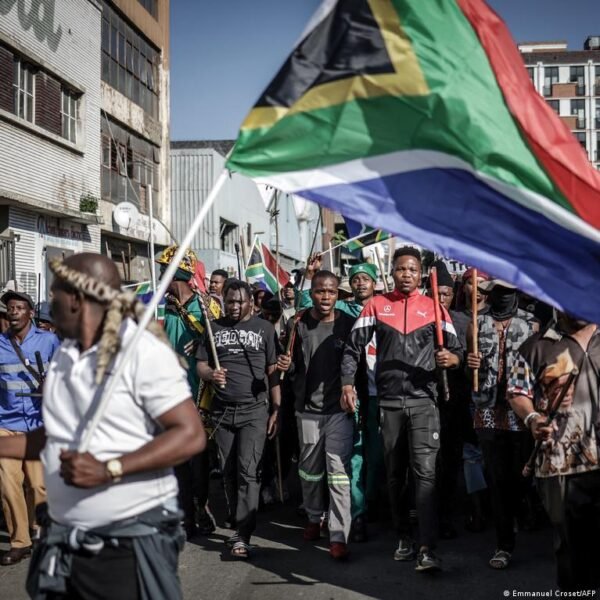 Pietų Afrikoje antiimigrantų protestai verčia migrantus grįžti į tėvynę